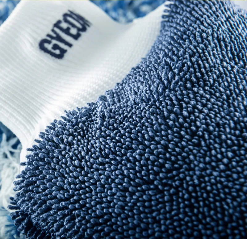 GYEON Q²M SilkMitt
